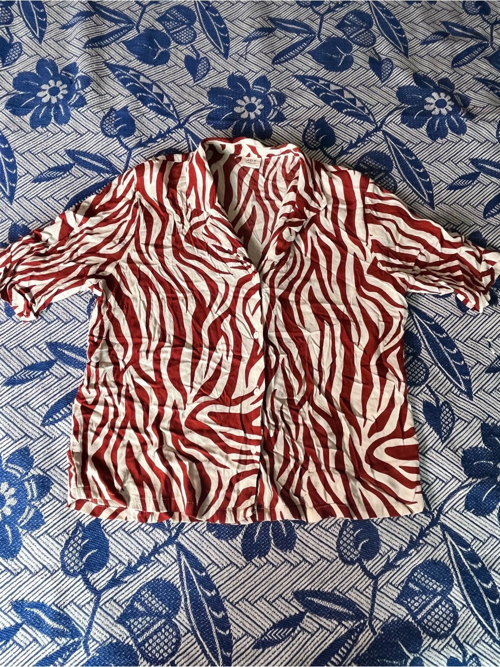 JDY Red and White Zebra-Print Button Front Women's Top-size 8 (40)